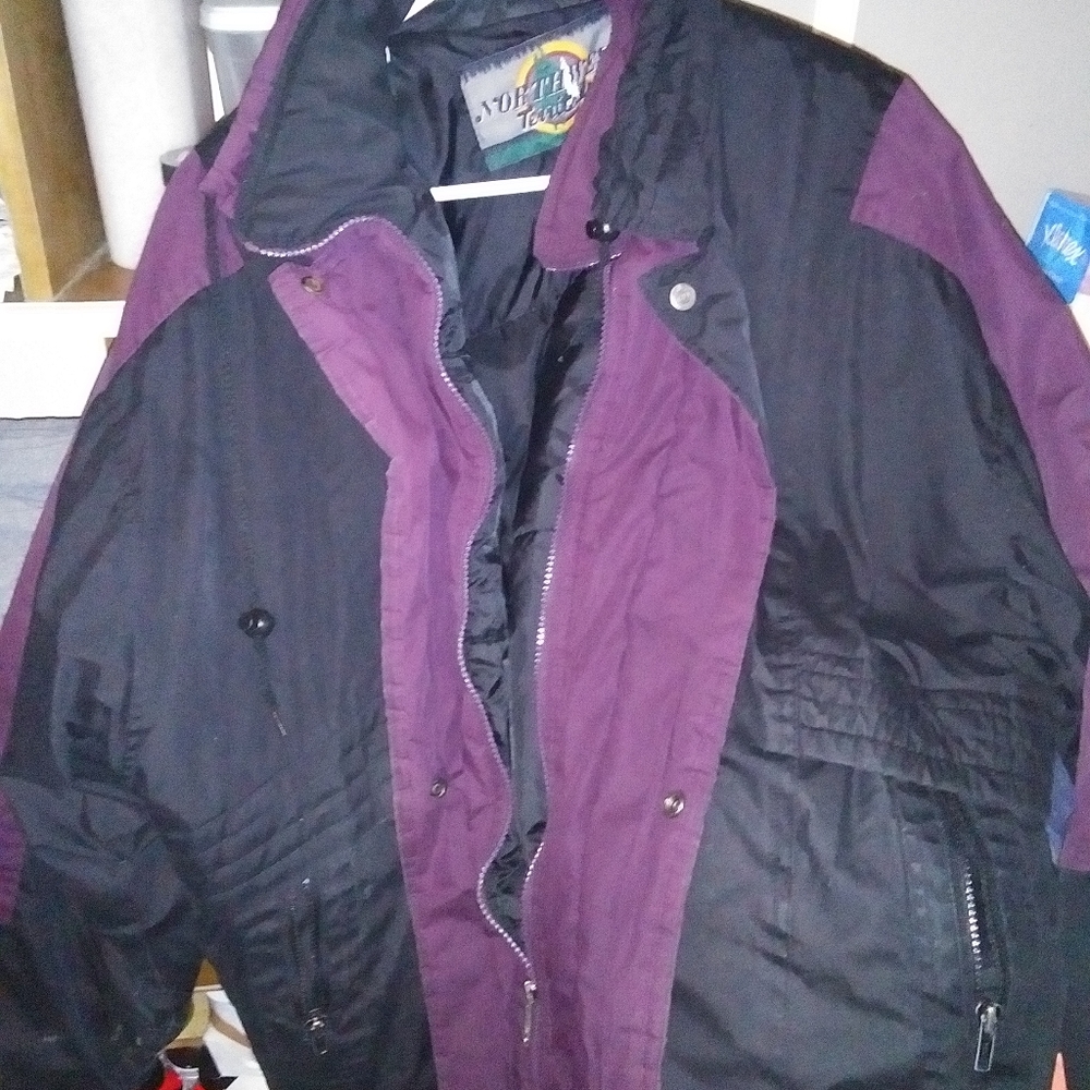 Lady's jacket - Picture 2 of 2